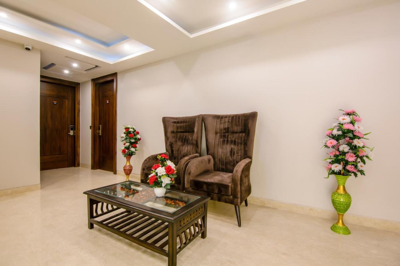 Le Tresor Hotel New Delhi Exterior photo